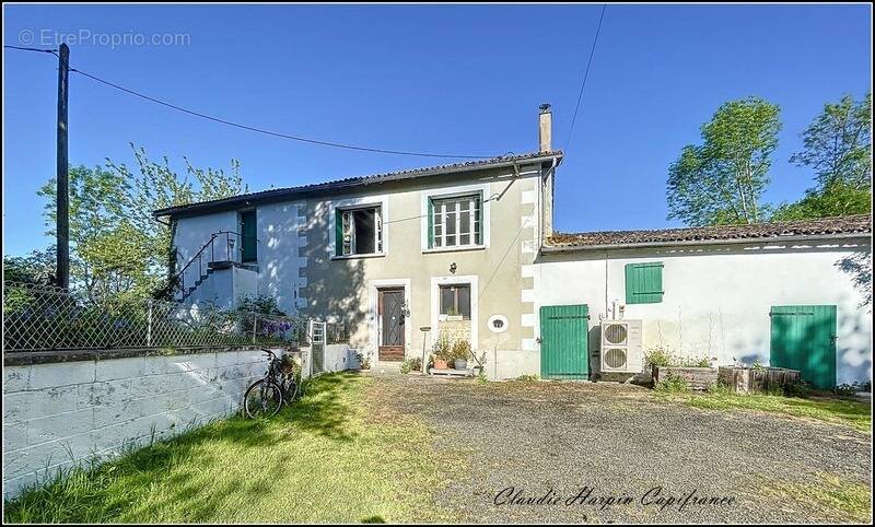 Maison à SOUDAN