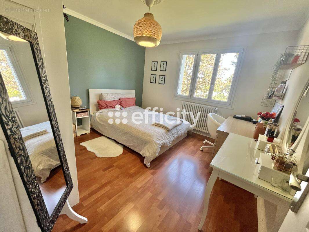Appartement à SAINT-SEBASTIEN-SUR-LOIRE