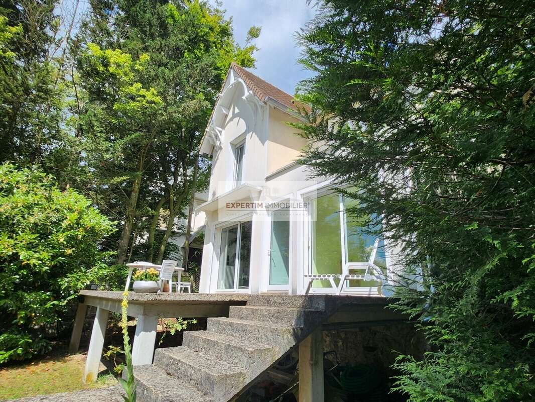 Maison à VIROFLAY