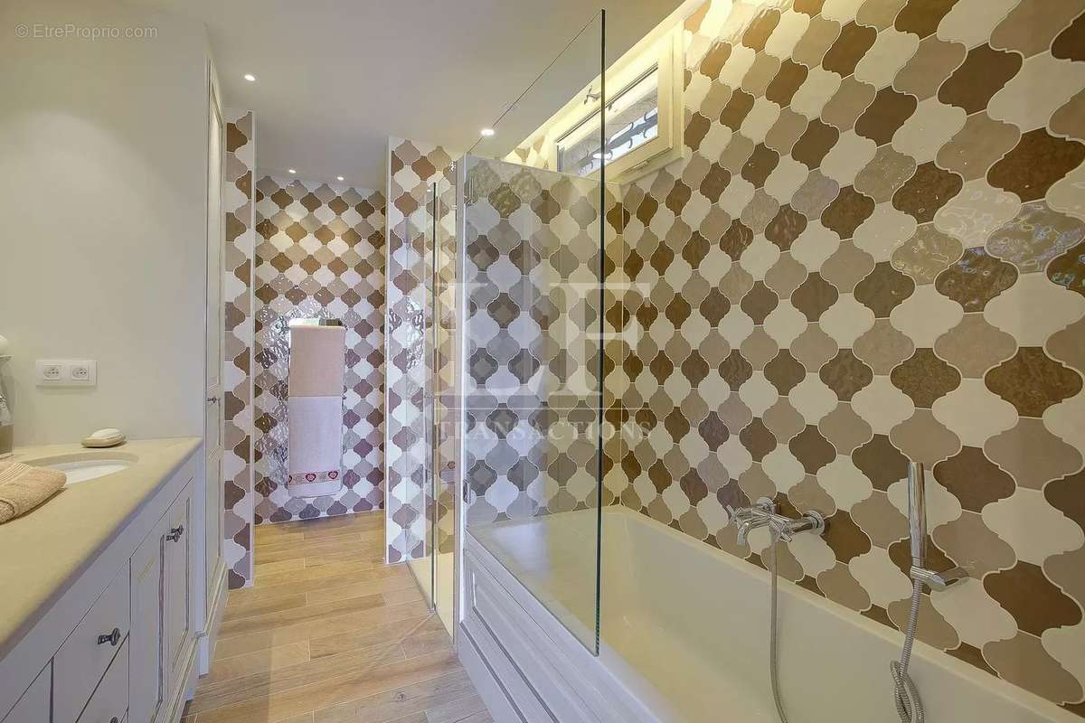 Maison à MOUGINS