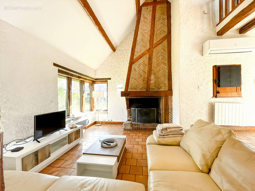 Maison à YVOY-LE-MARRON