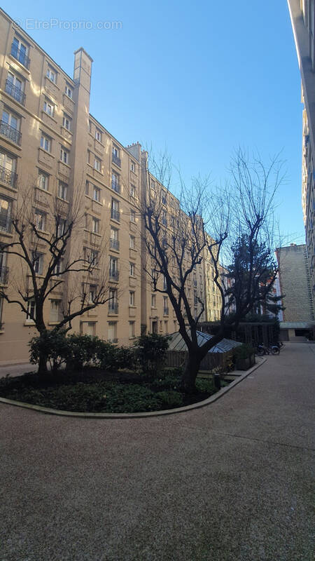 Appartement à PARIS-15E