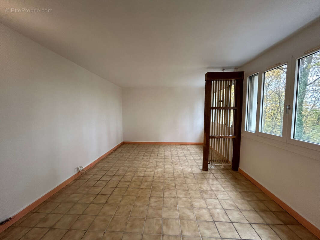 Appartement à SAINT-GERMAIN-LES-ARPAJON