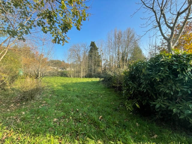 Terrain à MONTERREIN