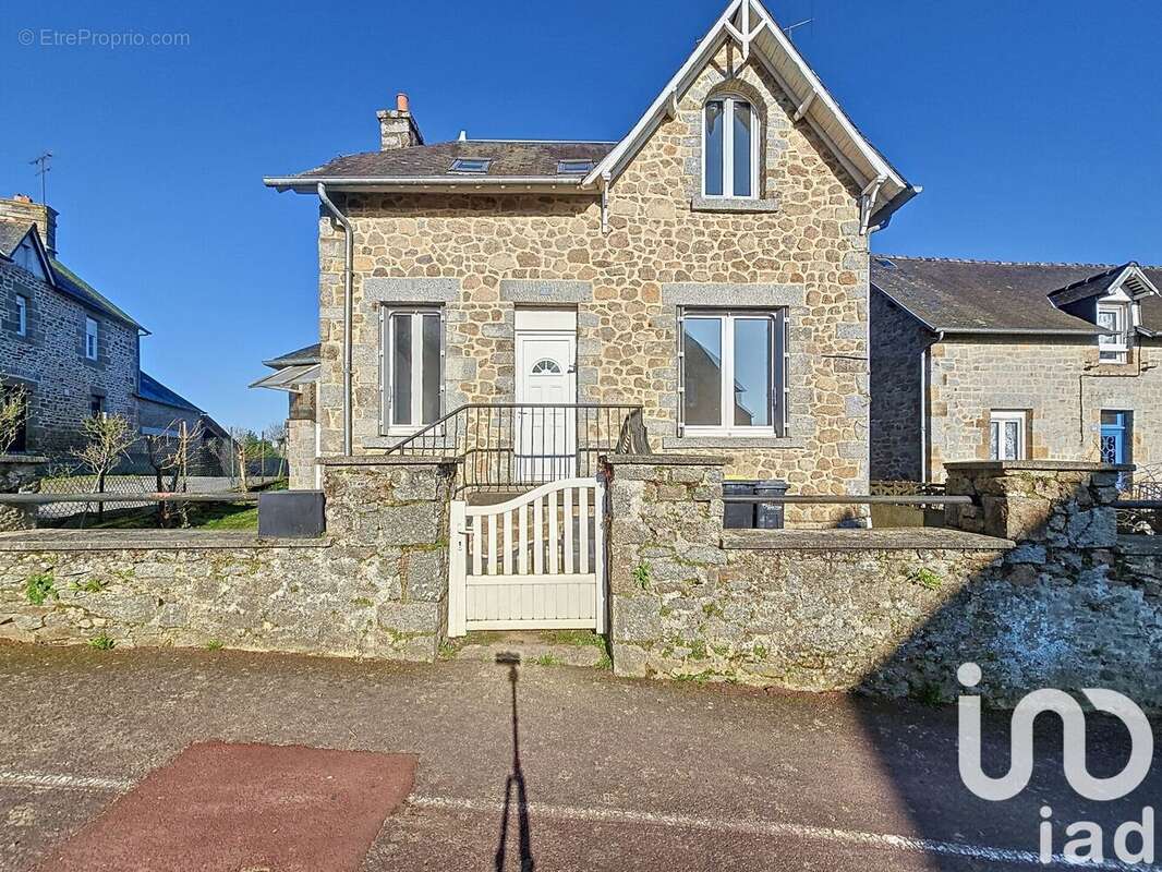 Photo 2 - Maison à LOUVIGNE-DU-DESERT