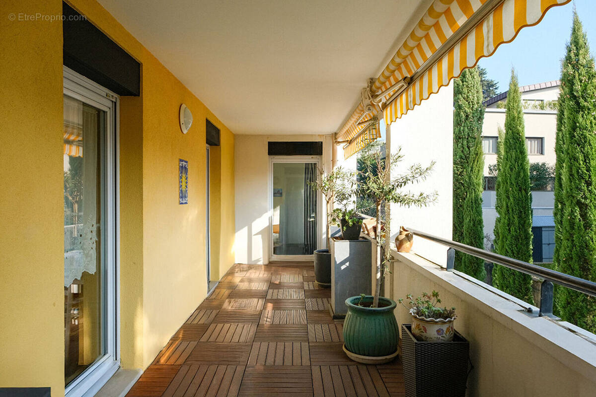 Appartement à TASSIN-LA-DEMI-LUNE