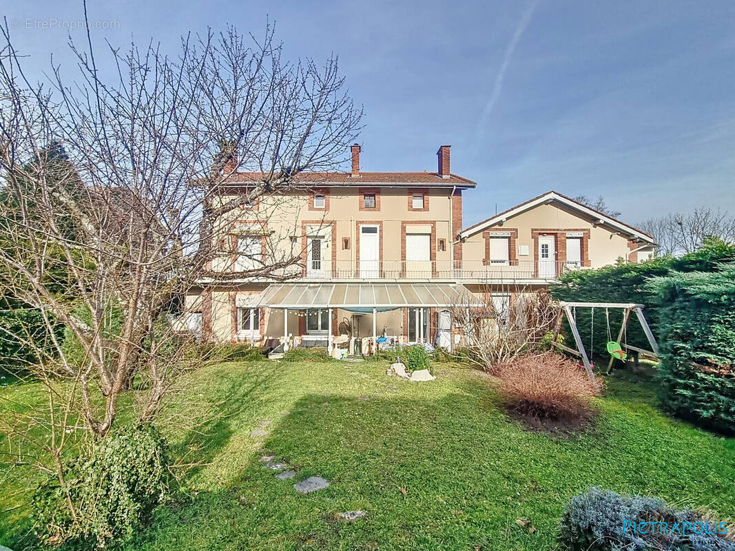Appartement à FRAISSES