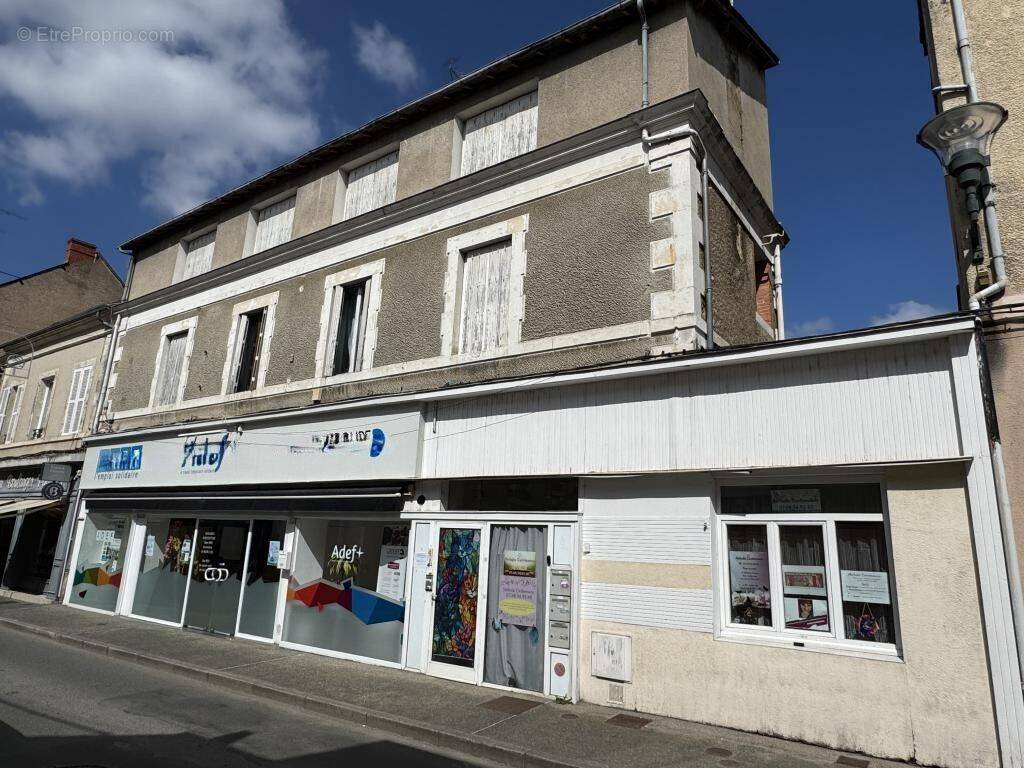 Appartement à SAINT-AMAND-MONTROND