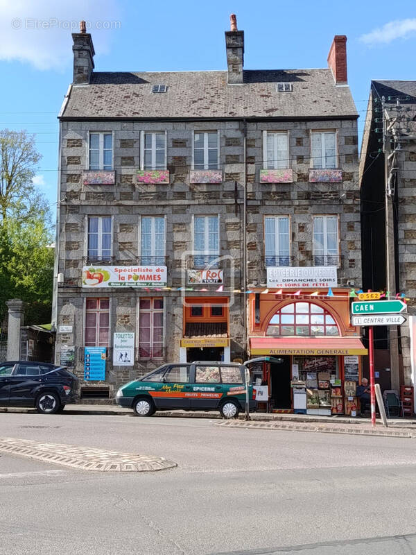 Maison à CONDE-SUR-NOIREAU