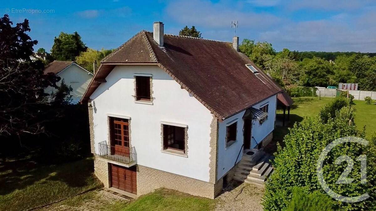 Maison à LA COUTURE-BOUSSEY