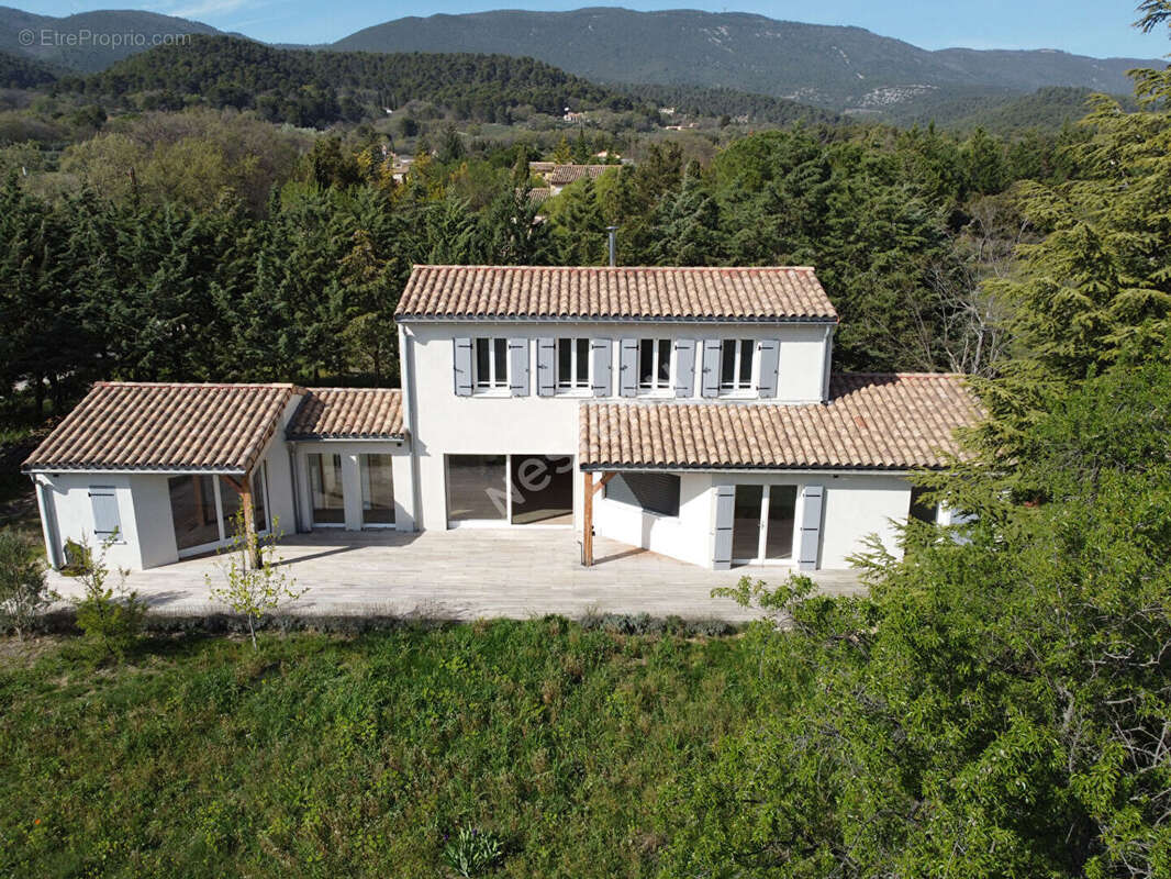 Maison à CUCURON