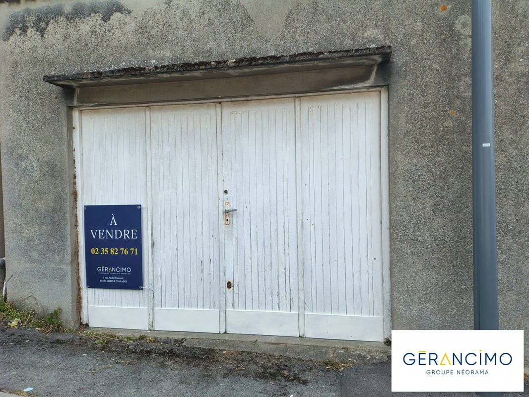 Parking à MERS-LES-BAINS