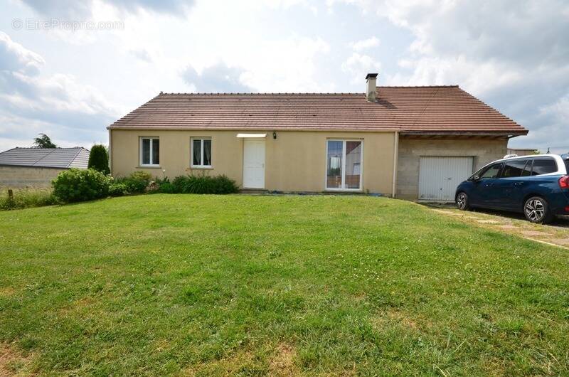 Maison à MONTMIRAIL