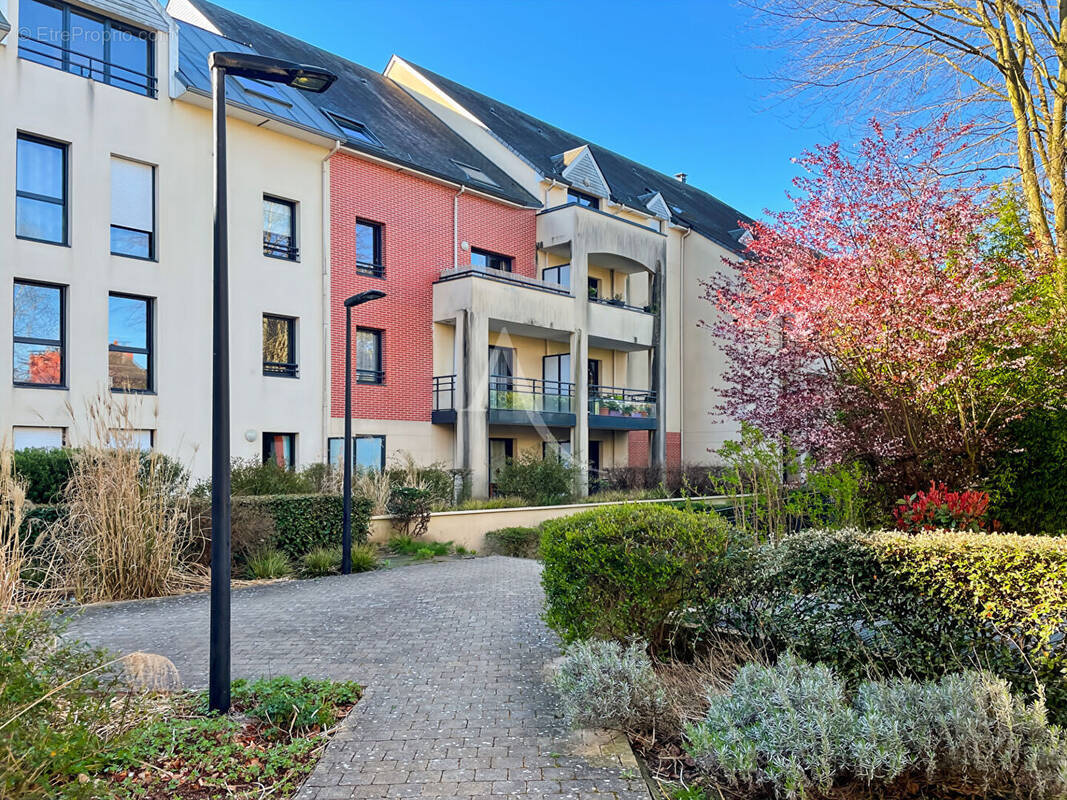 Appartement à LE MESNIL-ESNARD