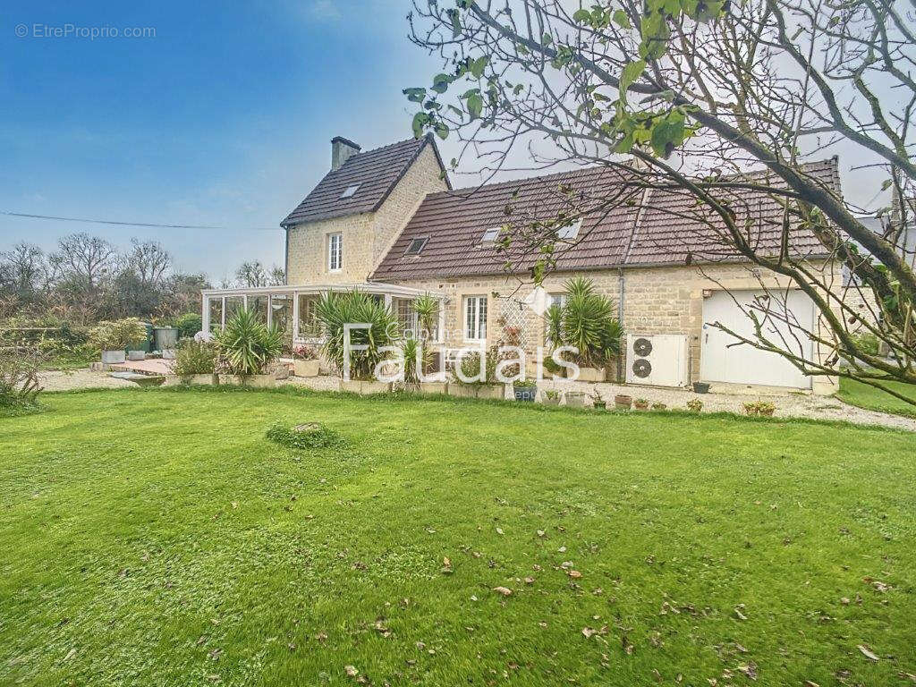 Maison à LIESVILLE-SUR-DOUVE