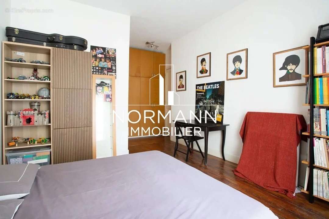 Appartement à PARIS-17E