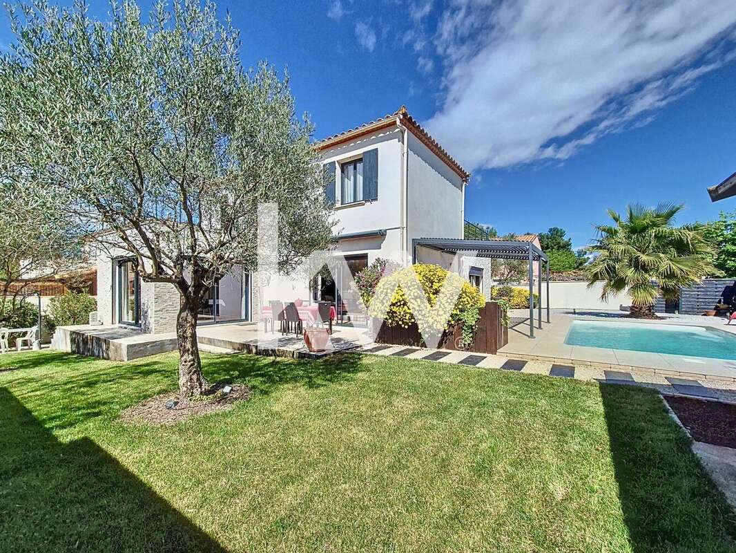 Maison à CAVEIRAC