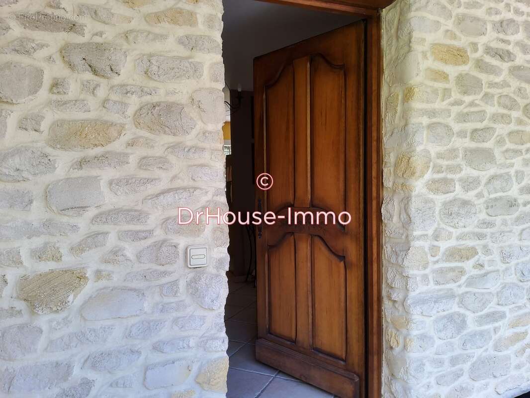 Maison à MOLIERES-SUR-CEZE