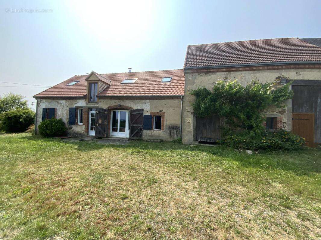 Maison à MOUTIER-MALCARD