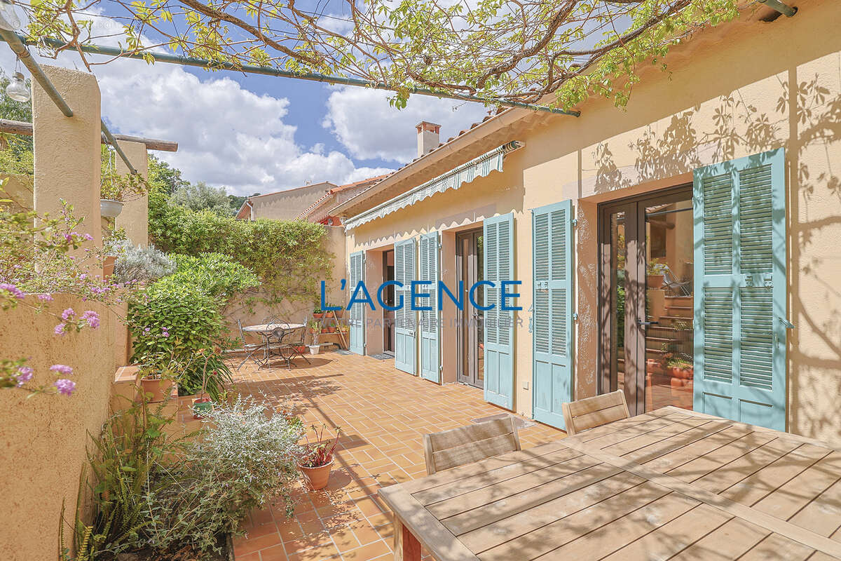 Maison à HYERES