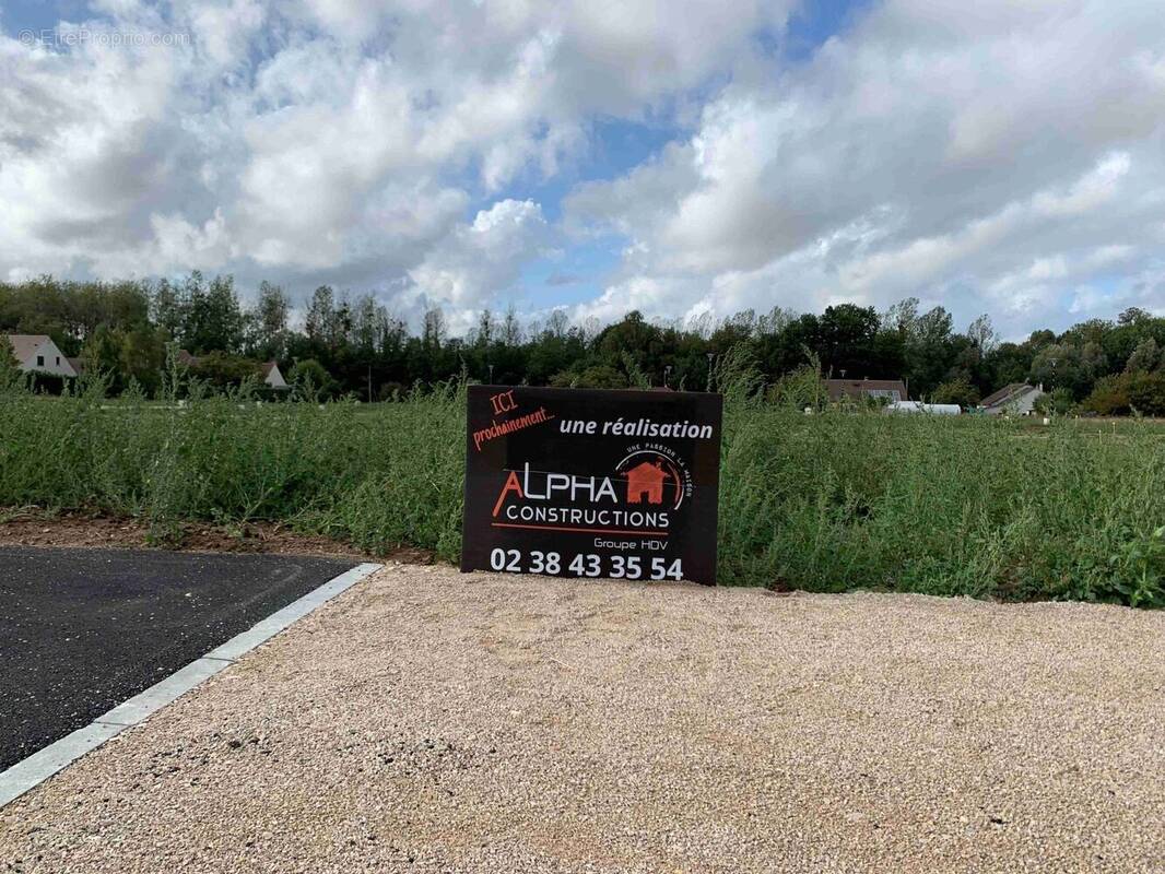 Terrain à MARIGNY-LES-USAGES