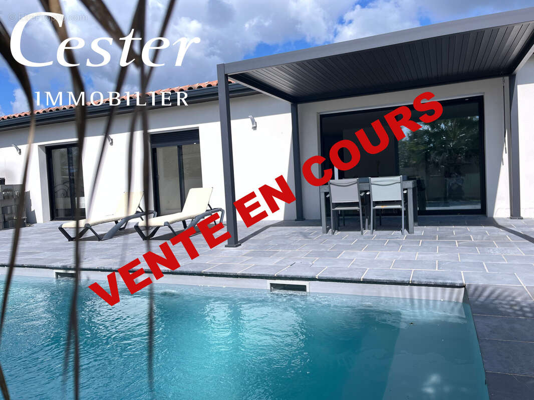 Maison à MONTAIGUT-SUR-SAVE