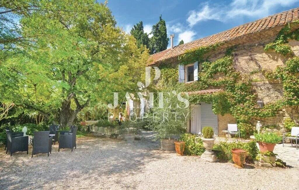 Maison à MAS-BLANC-DES-ALPILLES