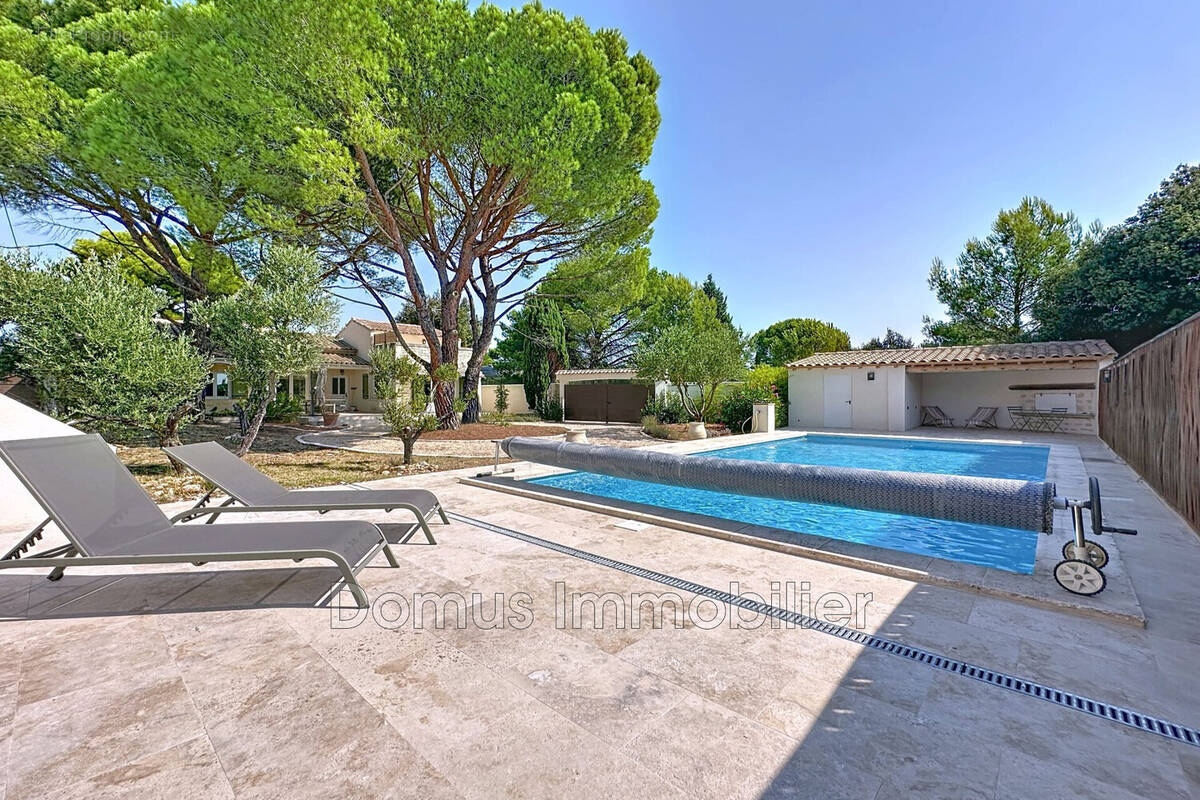 Maison à CHATEAUNEUF-DE-GADAGNE