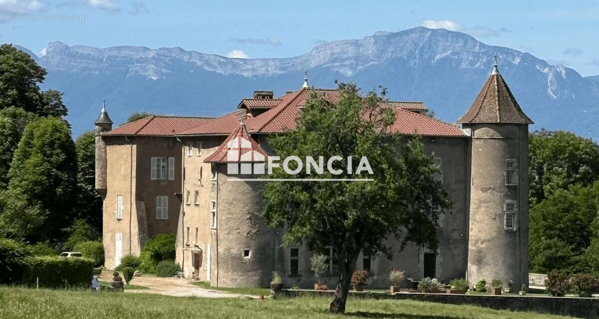 Appartement à FROGES