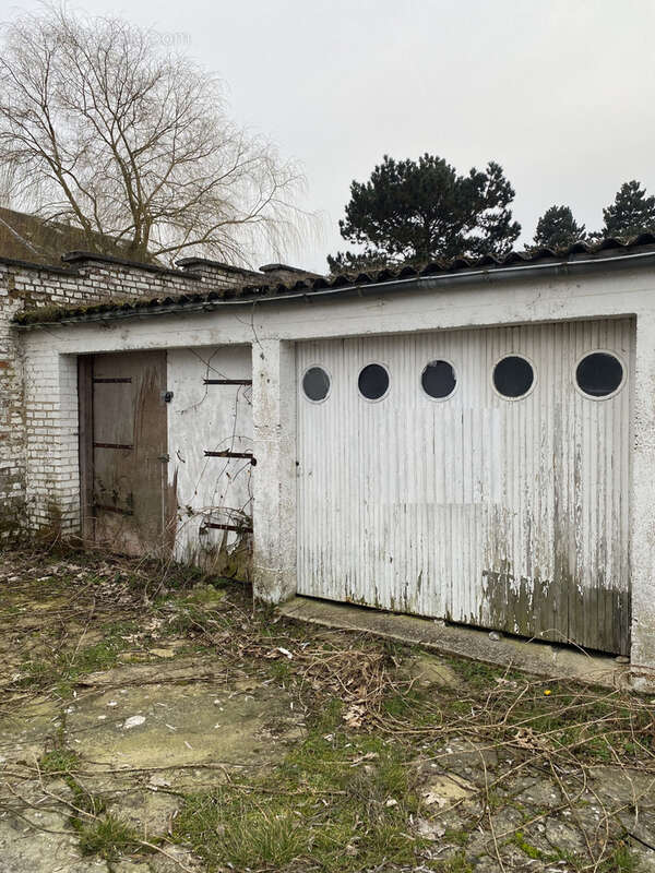 Parking à CAUDRY