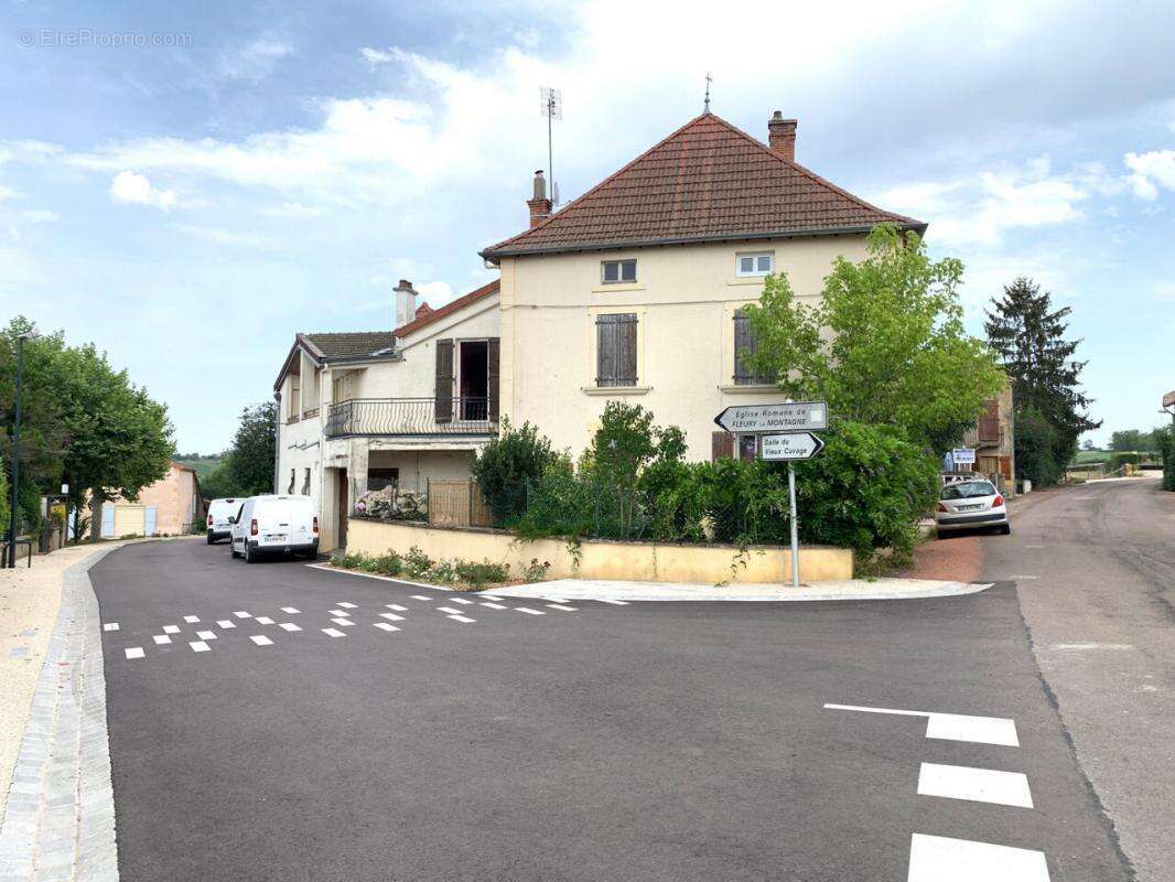 Appartement à CHARLIEU