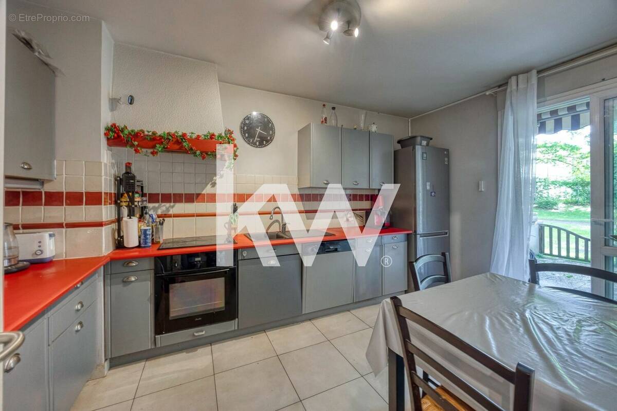 Appartement à MEYLAN