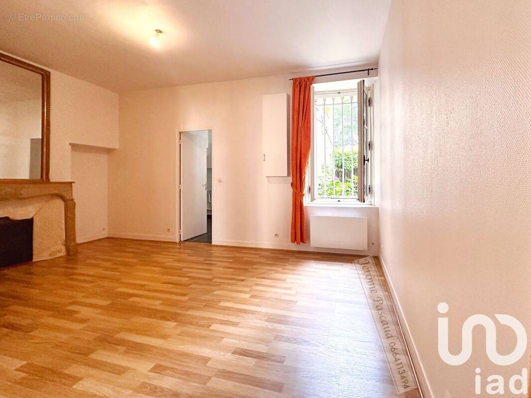 Photo 1 - Appartement à VERSAILLES