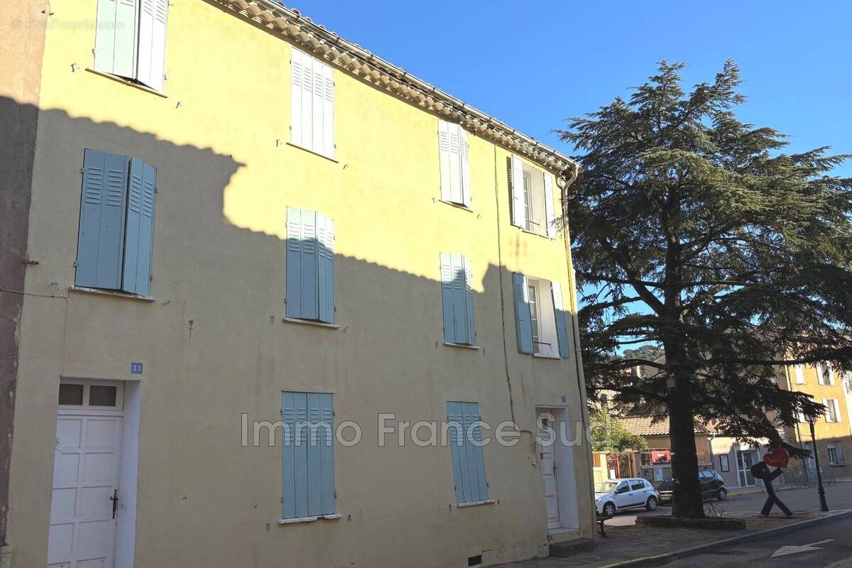 Maison à LA GARDE-FREINET