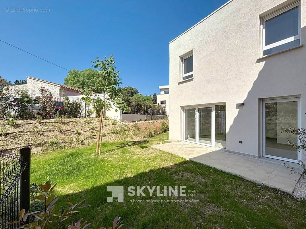 Appartement à VENTABREN