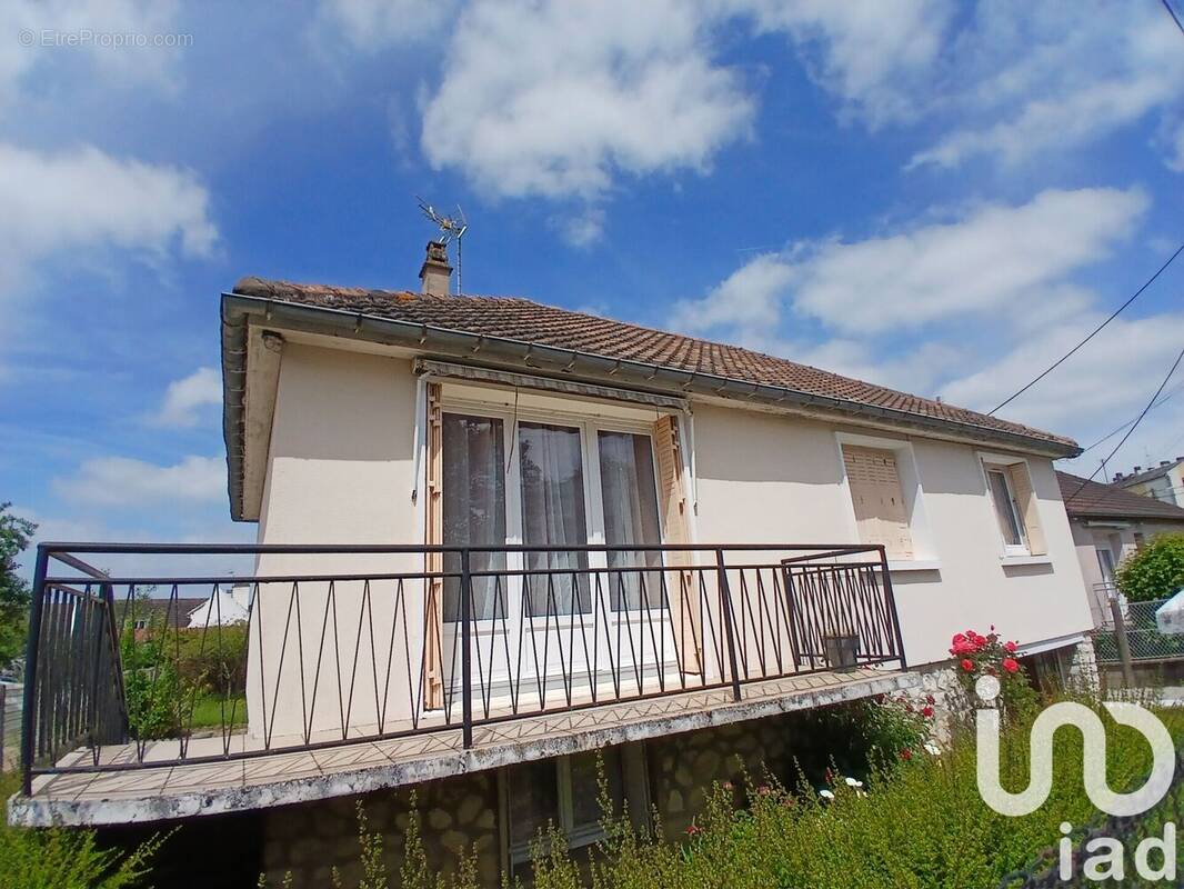 Photo 1 - Maison à CHATEAUNEUF-EN-THYMERAIS