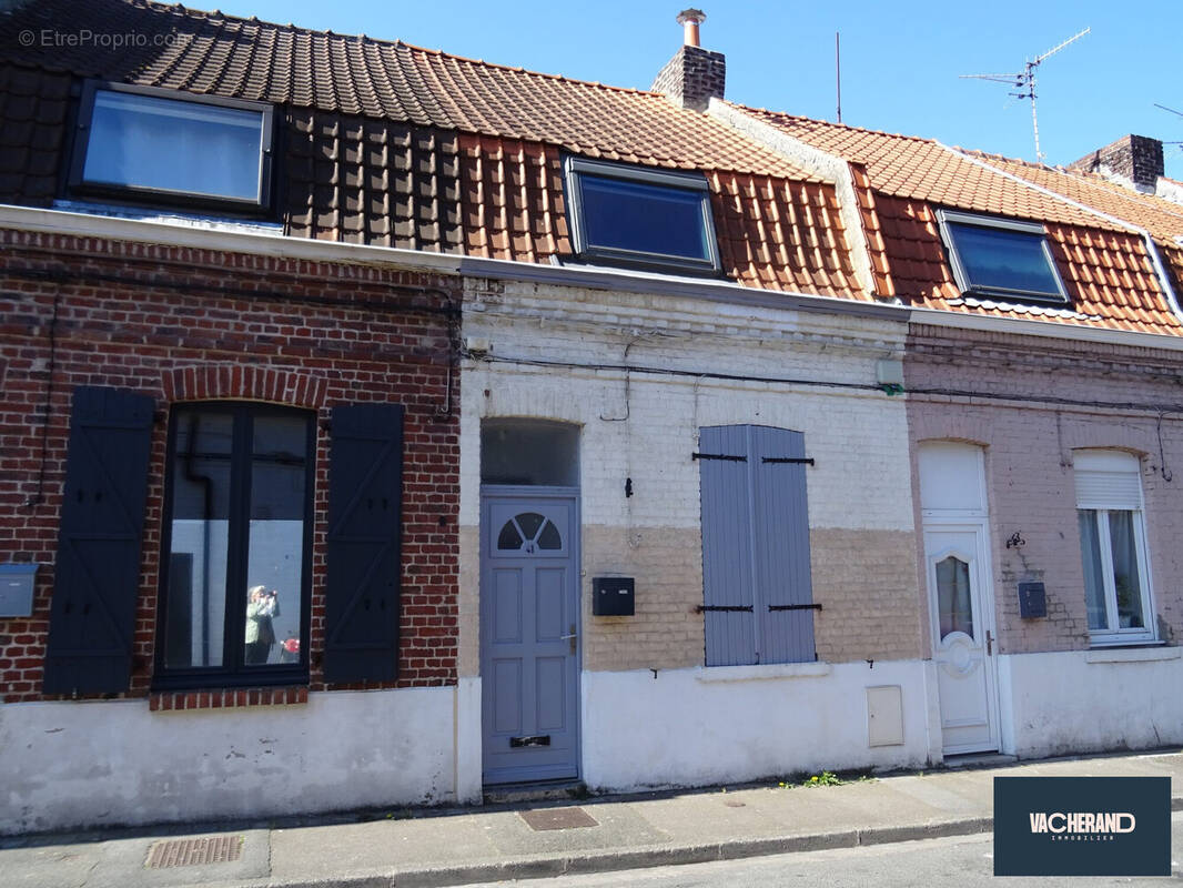 Maison à CROIX