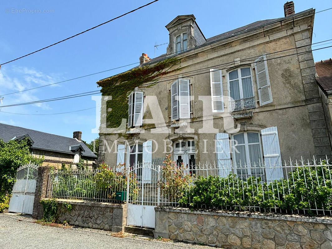 Maison à FRESNAY-SUR-SARTHE