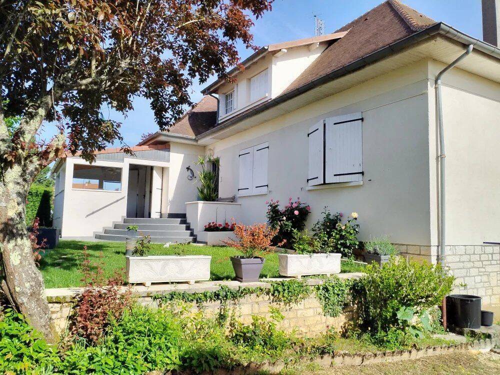 Maison à GOURDON