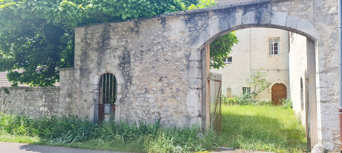 Maison à MORESTEL
