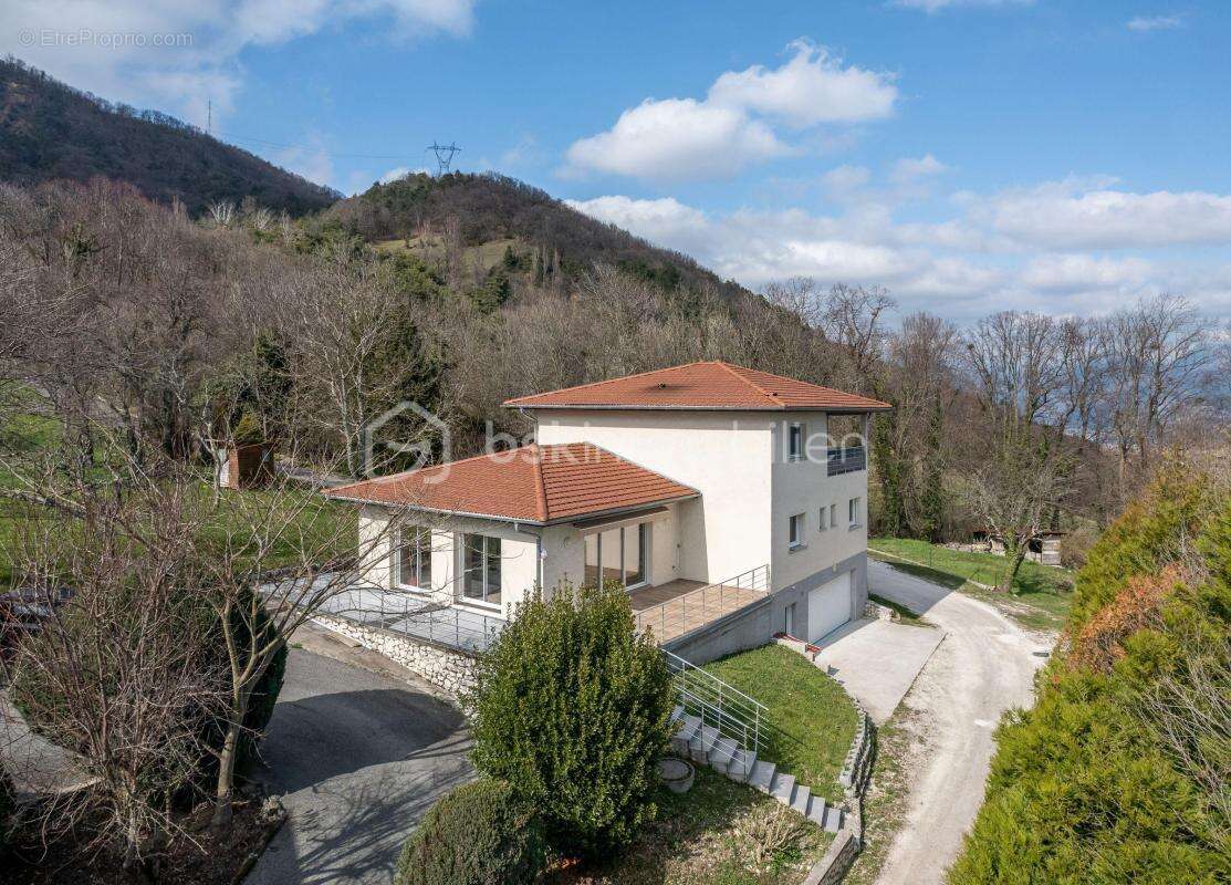 Maison à CLAIX