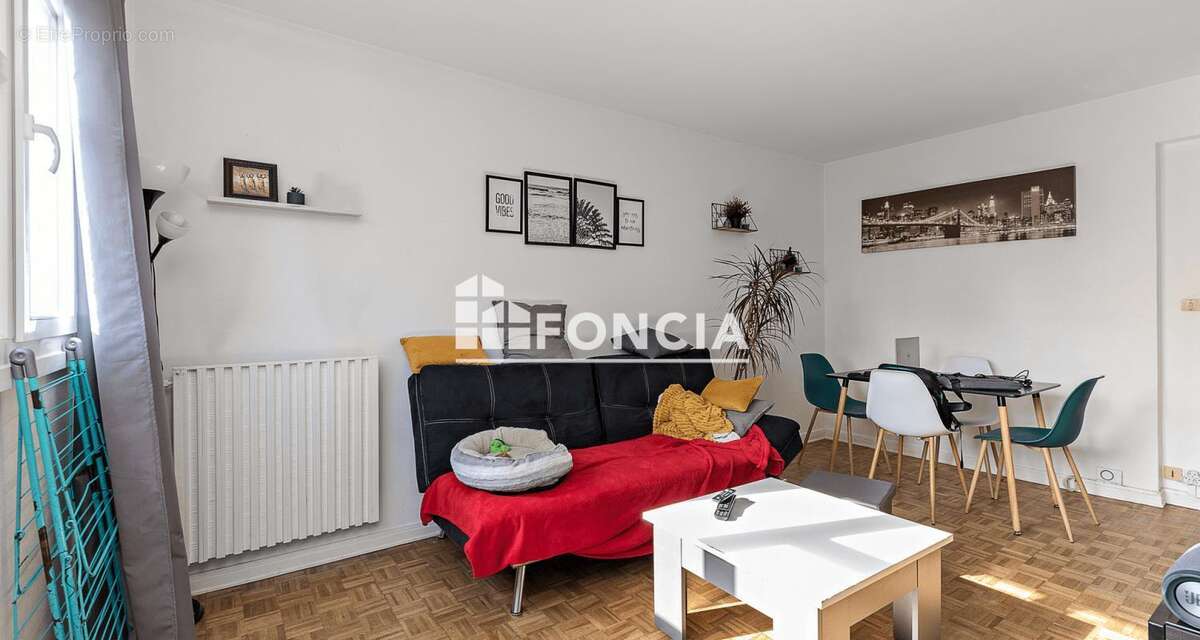 Appartement à MONT-SAINT-AIGNAN