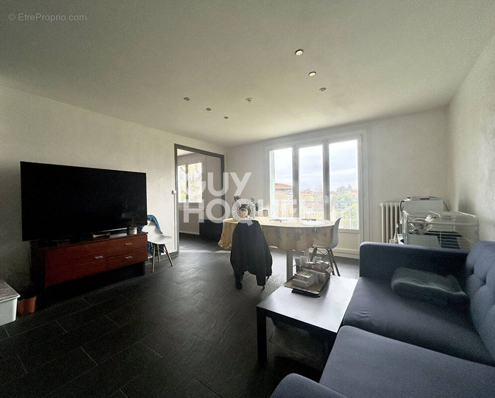 Appartement à ROMANS-SUR-ISERE