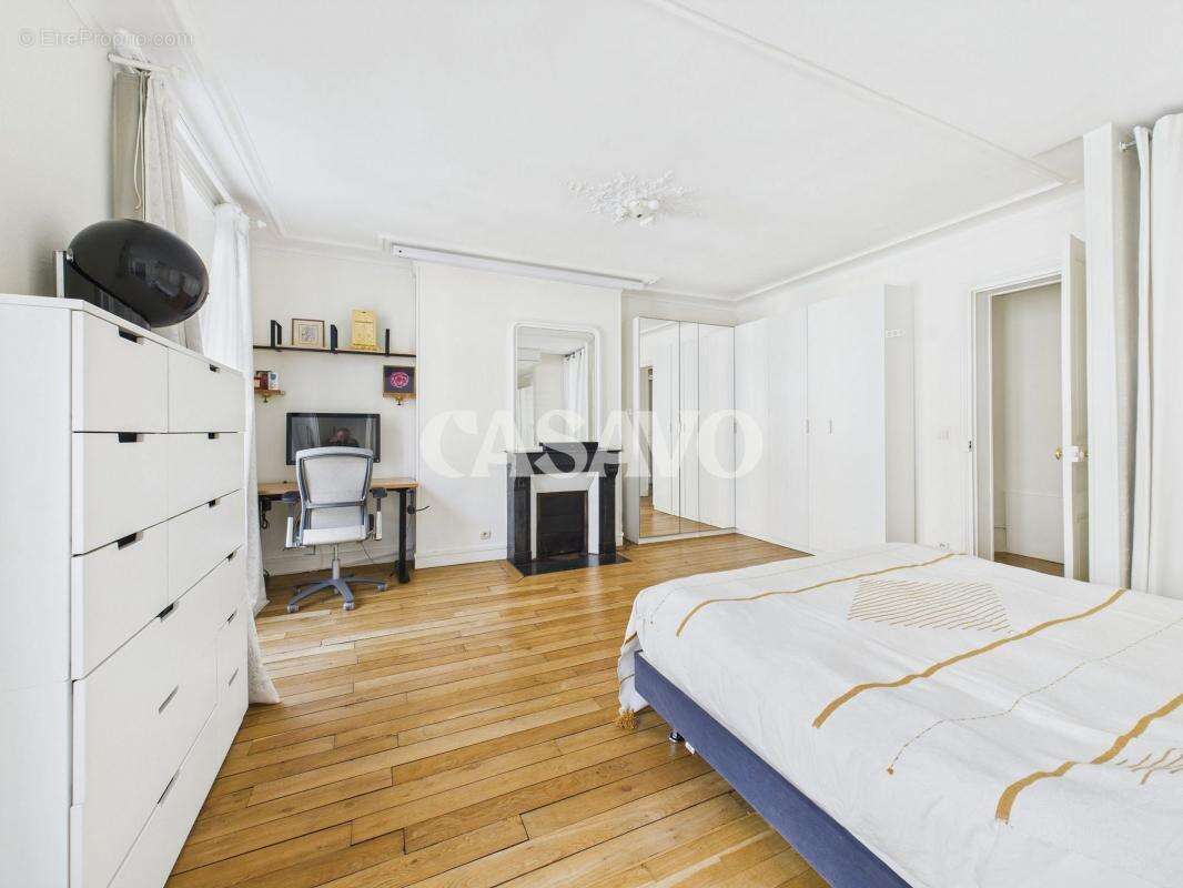 Appartement à PARIS-10E