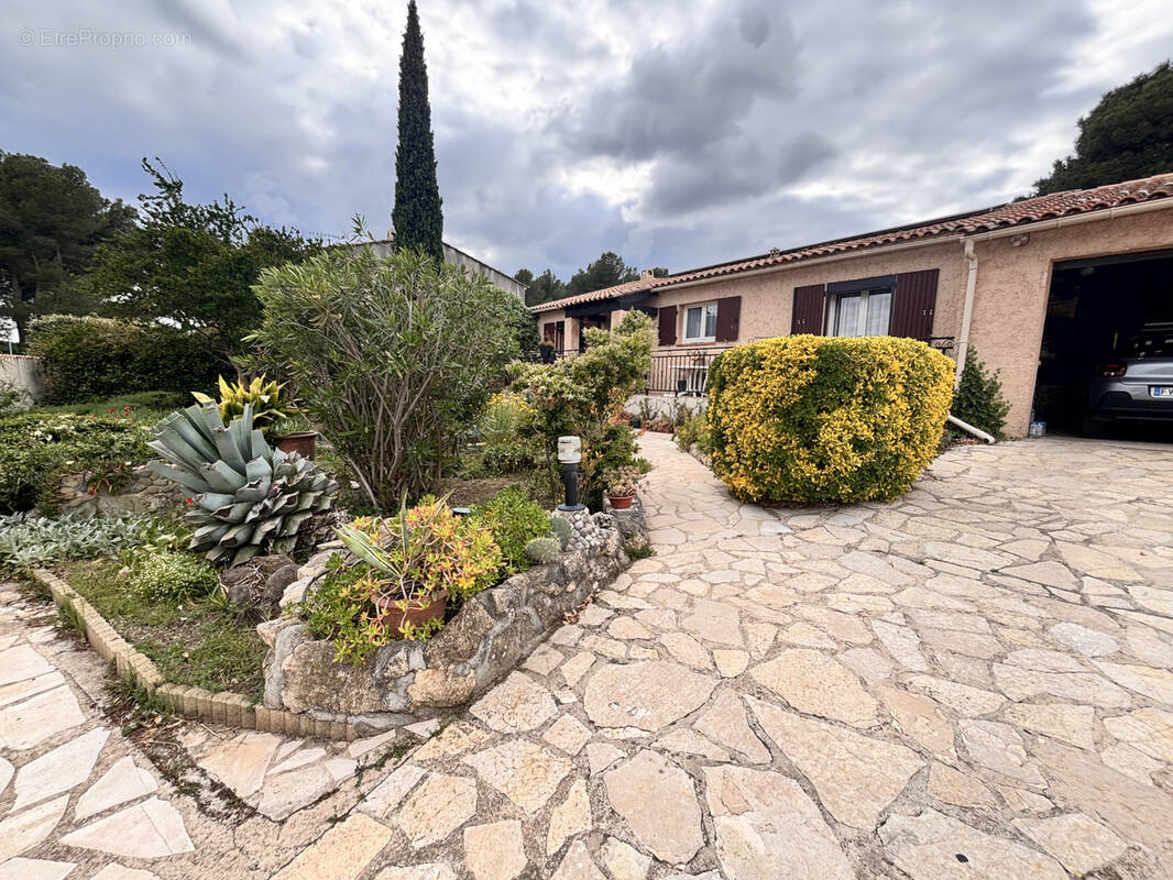 Maison à ROGNAC