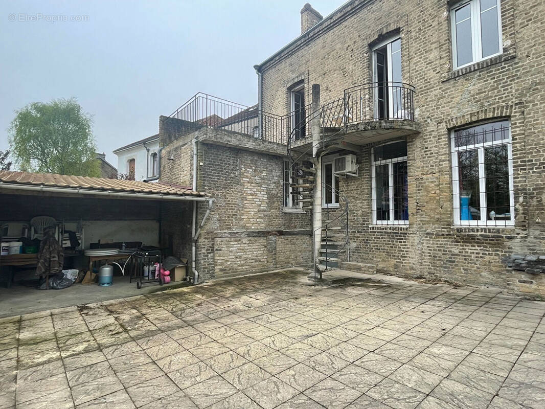 Appartement à AMAGNE