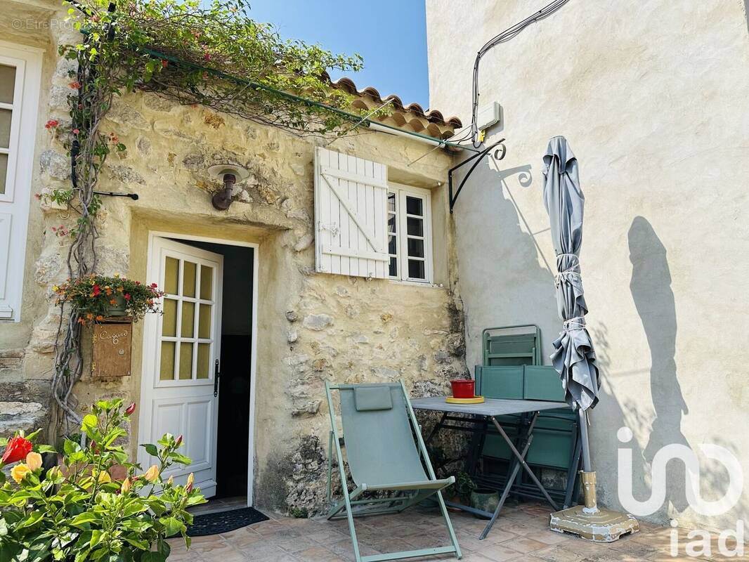 Photo 1 - Maison à ROQUEFORT-DES-CORBIERES