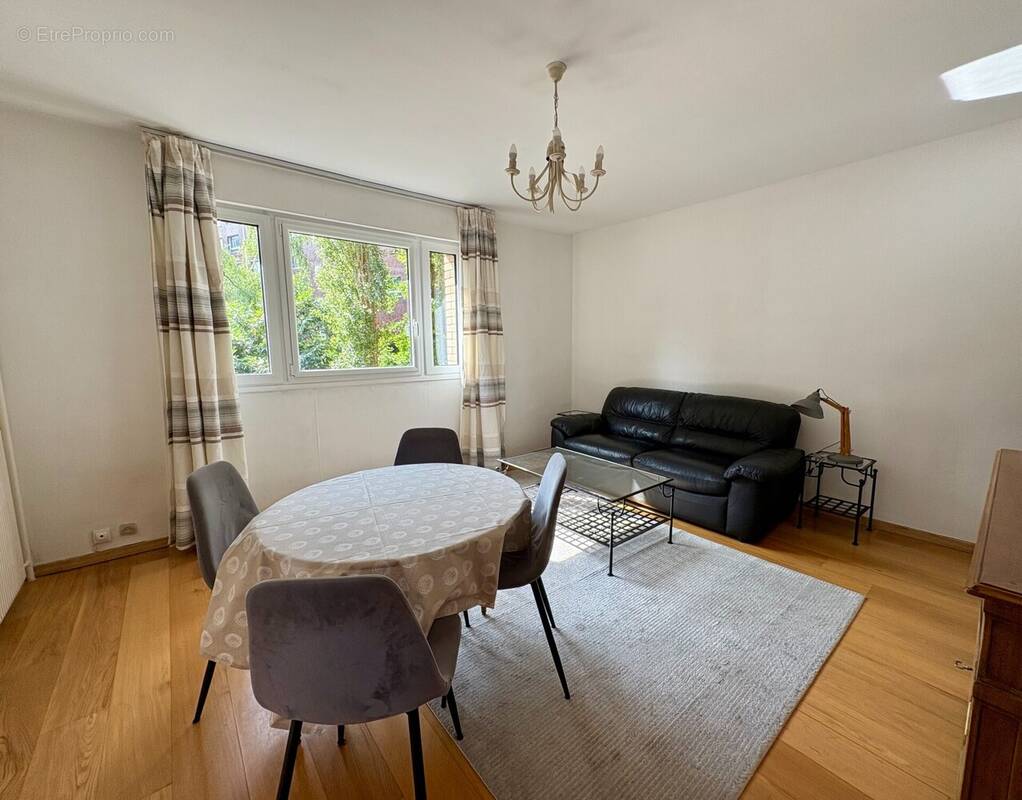 Appartement à LA MADELEINE