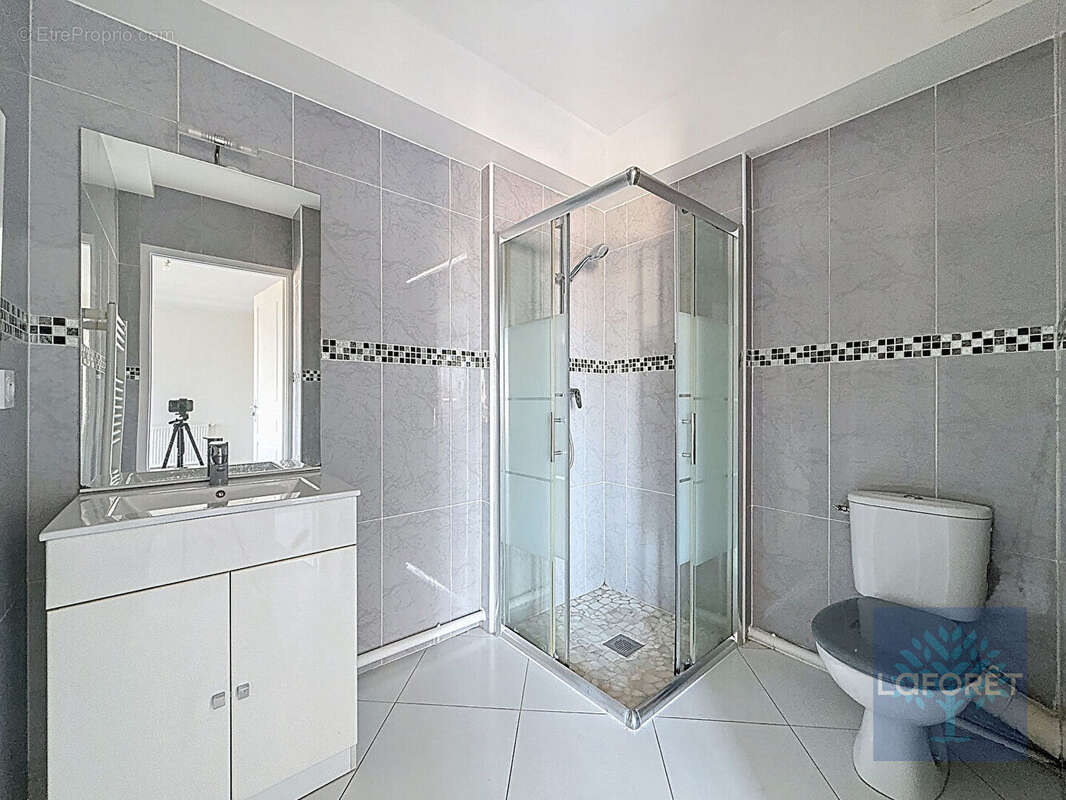 Appartement à CHILLY-MAZARIN