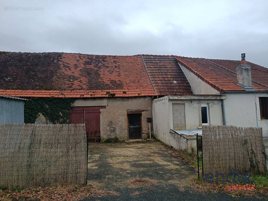 Maison à SAINT-VICTOR